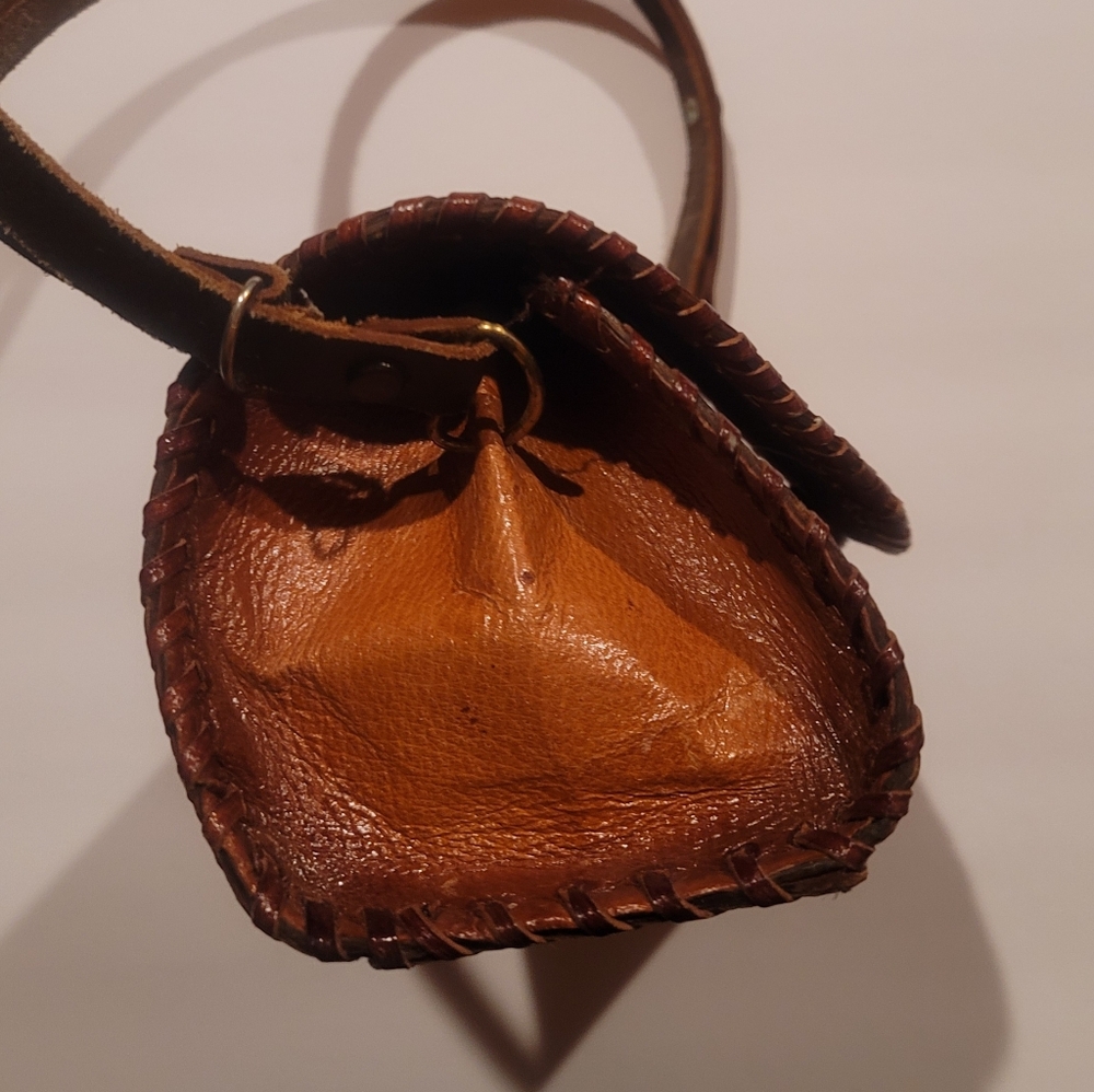 Leather Sholder Bag With Floral Design Made In Mexico Size 9x4.5x4.5 - Picture 3 of 6
